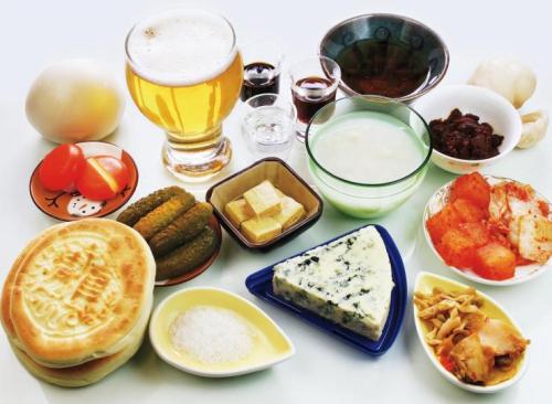 中国食品、传统食品与外国食品及日用品的异同点